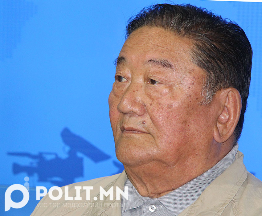 Ж.Гомбожав: Үндсэн хуулийг хоёр намд зориулан өөрчлөх гэж байна