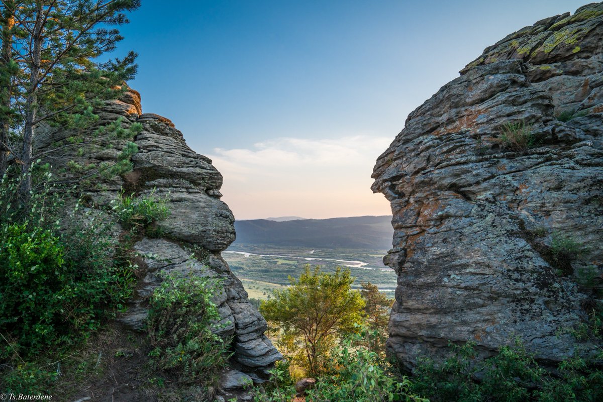 Сайханы хөтөлийн замыг хаажээ