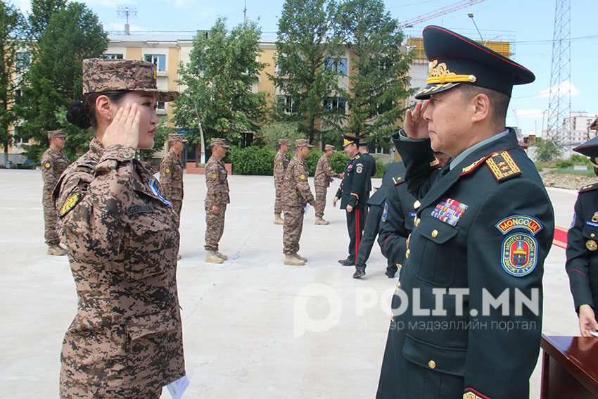 Фото: Энхийг сахиулагчдад шагнал гардууллаа