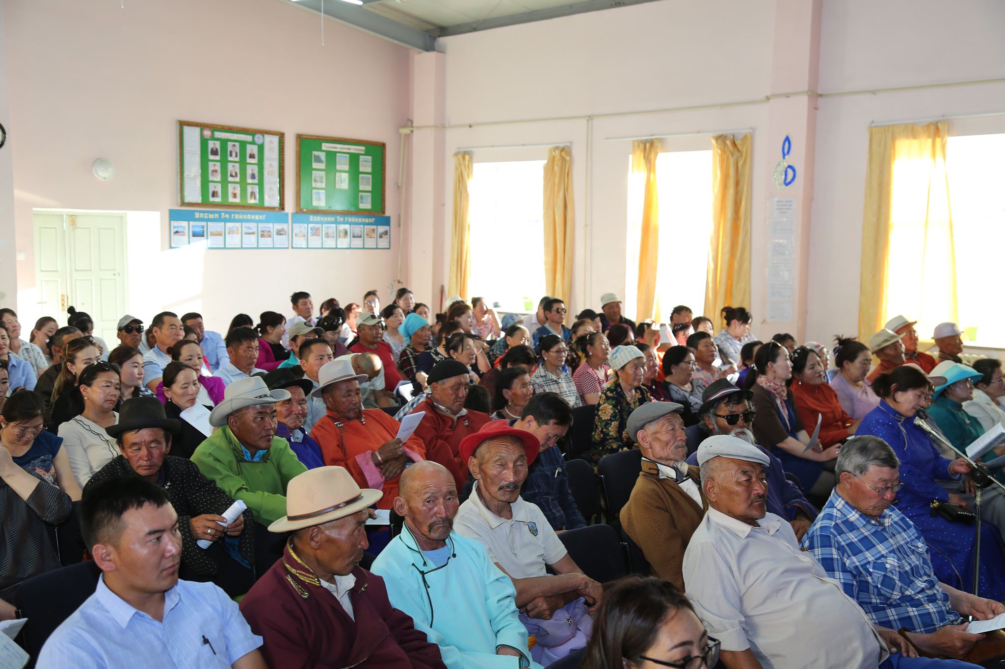 Үндсэн хуулийн өөрчлөлтөөр орон нутагт улстөржилтийг багасгах хэрэгтэй гэв