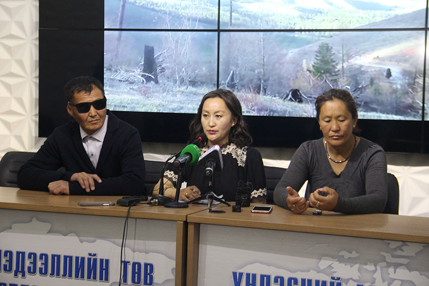 Архангайн иргэд эсэргүүцэл илэрхийлэв