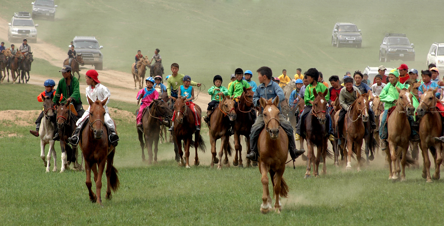 Танилц: “Их хурд-8” наадмын хөтөлбөр