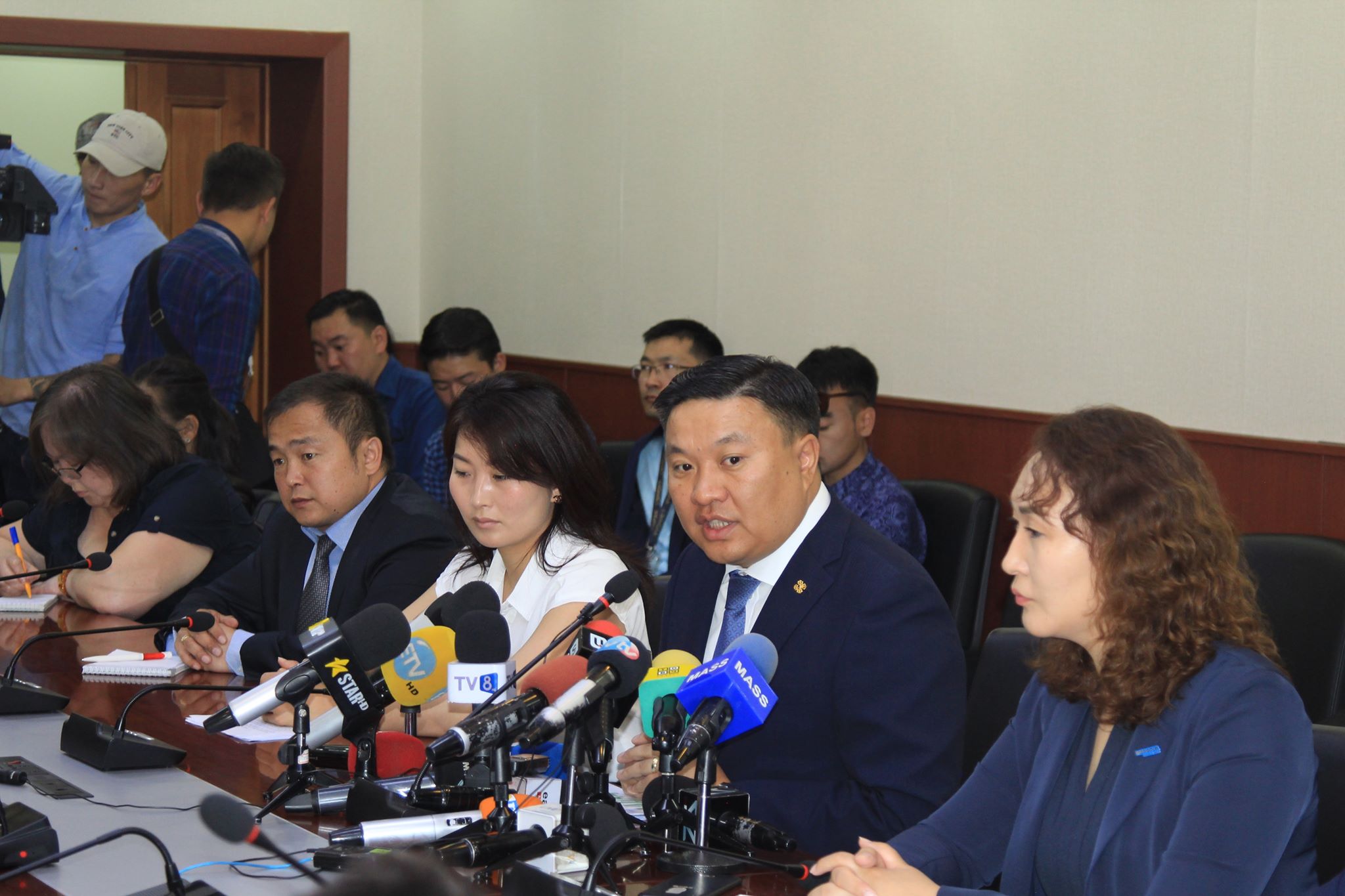 “Цэвэрхэн наадацгаая” аяныг үргэлжүүлэх болов