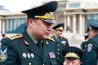 Б.Хурц нарыг гэрчлэхээр Б.Булган шүүх хуралд оролцож байна