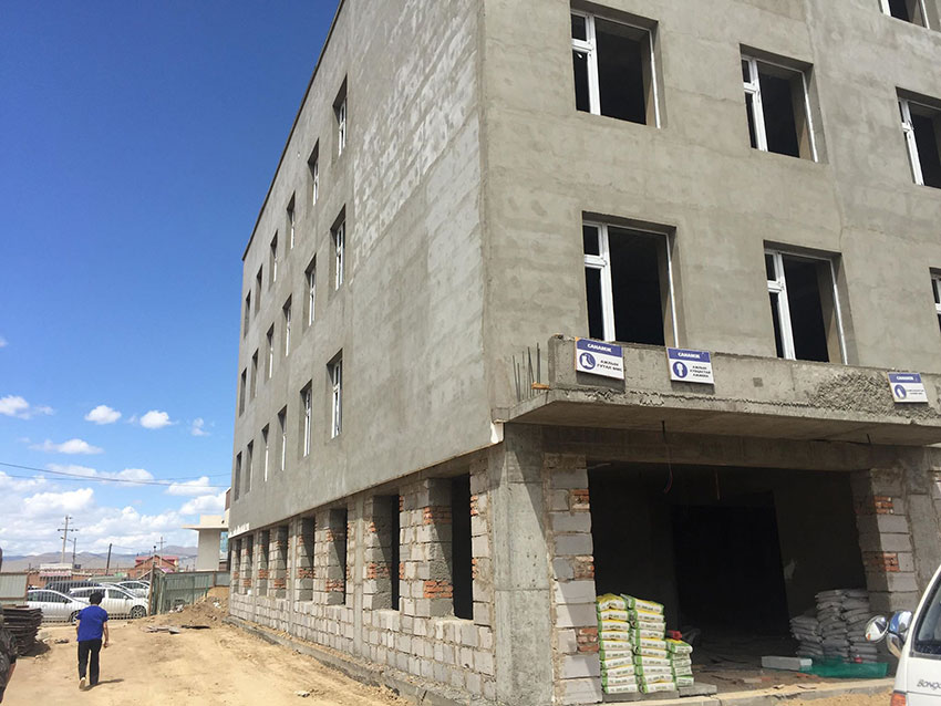 Хичээлийн шинэ жилээ дутуу барилгатай угтах сургууль, цэцэрлэг олон байна