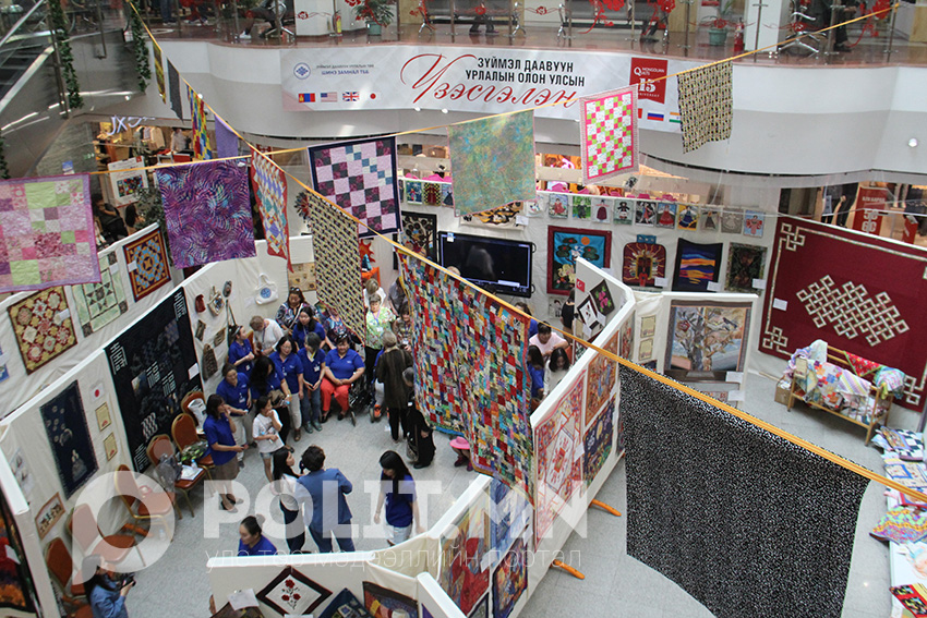 Фото: Зүймэл даавуун урлалын олон улсын үзэсгэлэн