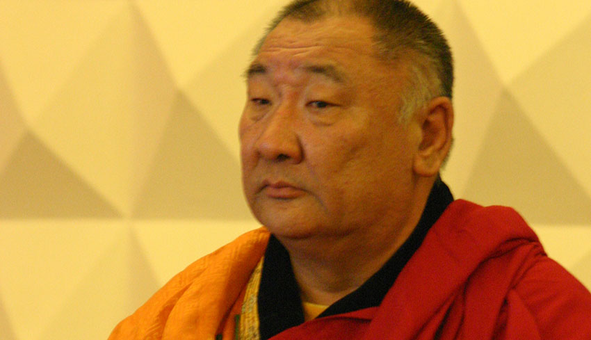 Д.Чойжамц: Шашны эв эе, уламжлалыг бататган дэлгэрүүлэхийн тулд  Батцагаан дуганыг бүтээлээ