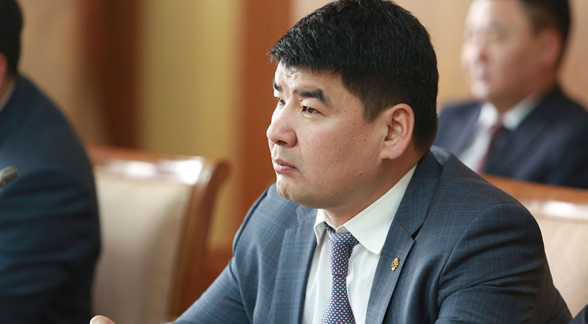 П.Ганхүү: Утааг бууруулах шийдэл нь метан хий байх болно