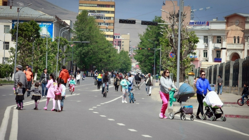 Ирэх ням гаригт нийслэлчүүд автомашингүй зорчино