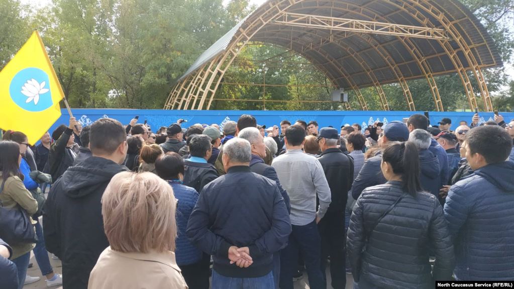 Полит-Анализ:  Элстэй хотынхон Донецкийн иргэнээр хотын захирагч хийлгэхийн эсрэг байна