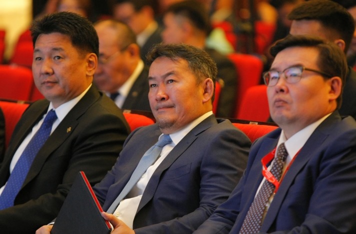 Дөрвөн хүний амь эрсэдчихлээ, Төрийн өндөрлөгүүд нь таг чиг шүү