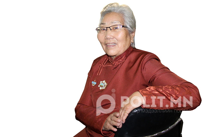 Долгормаа багш