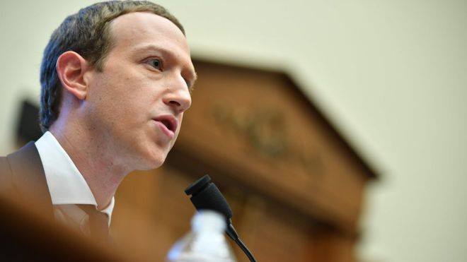 М.Цукерберг: Facebook-ийн мөнгө эзэмшдэг хүмүүст банк, данс хэрэггүй болно