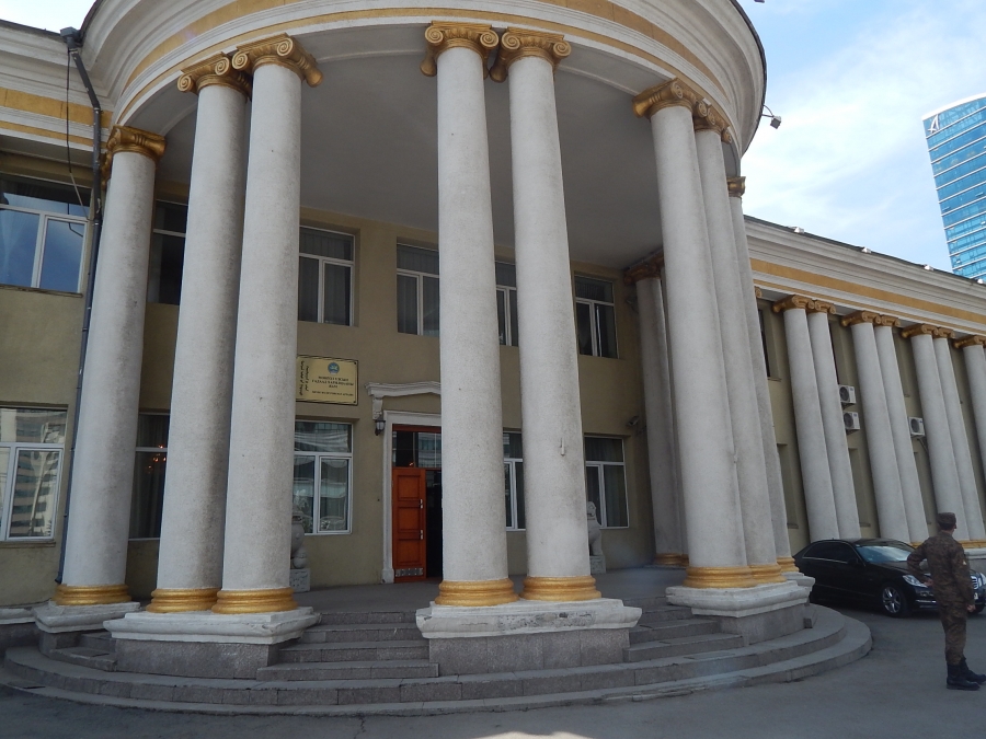 ГХЯ: Хил дээр саатуулагдсан иргэд дипломат ажилтан биш байсан