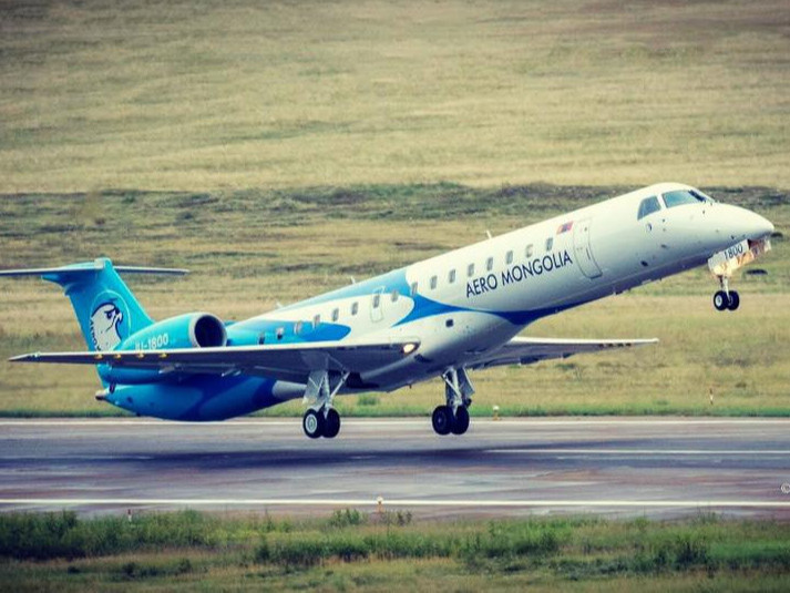 Сэлэнгэ рүү бага оврын онгоц ниснэ