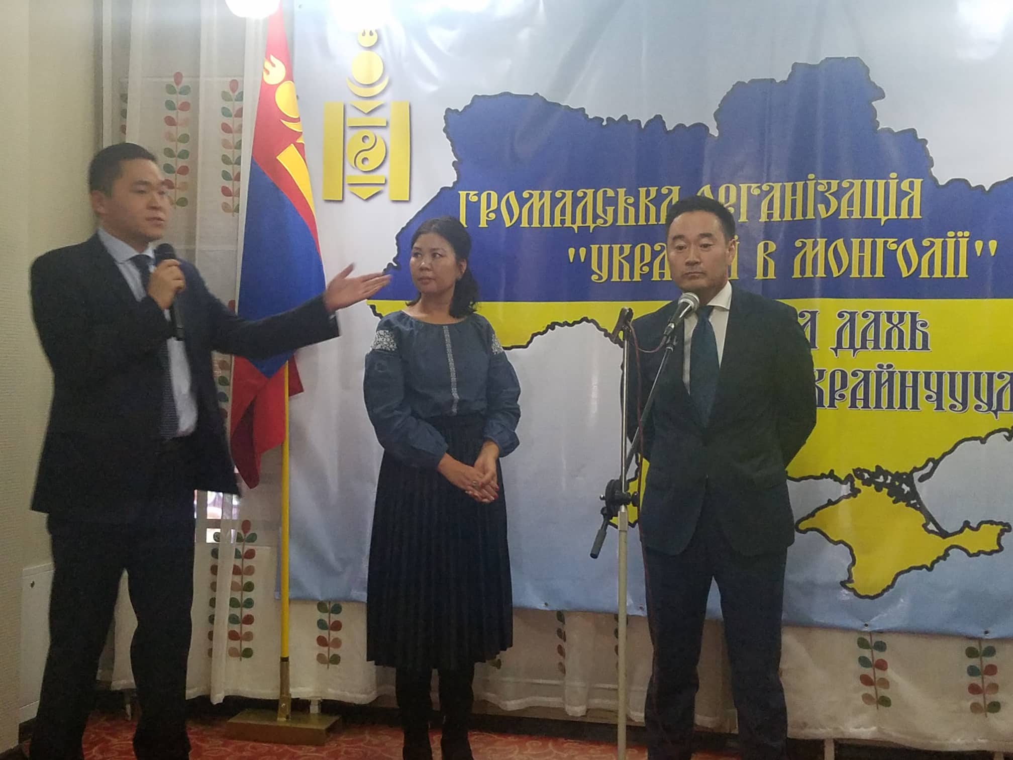Монгол дахь украинчууд өргөмжит консултай боллоо