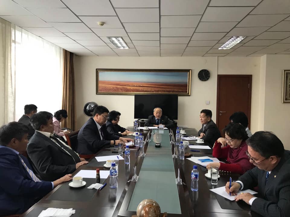 Д.Одбаярыг Цэцийн даргаас чөлөөлж, цэцэд нь үлдээв