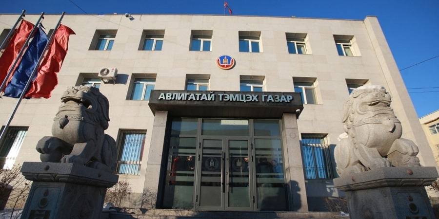 Орлогоо нотолж чадаагүй яамны дарга, шүүгчдийг шалгаж байна
