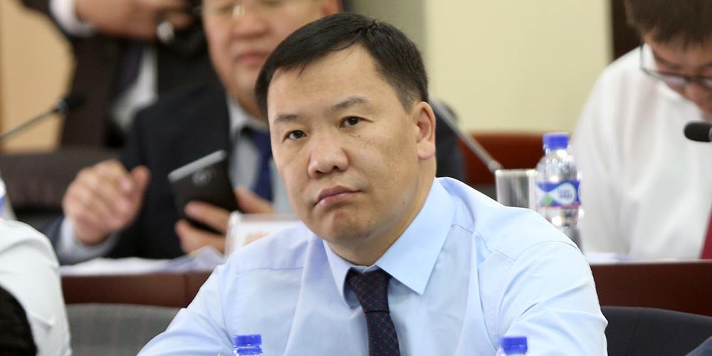 Б.Отгонсүх: 29 сургуулийн сурагчдыг хоёр ээлжээр зөөнө