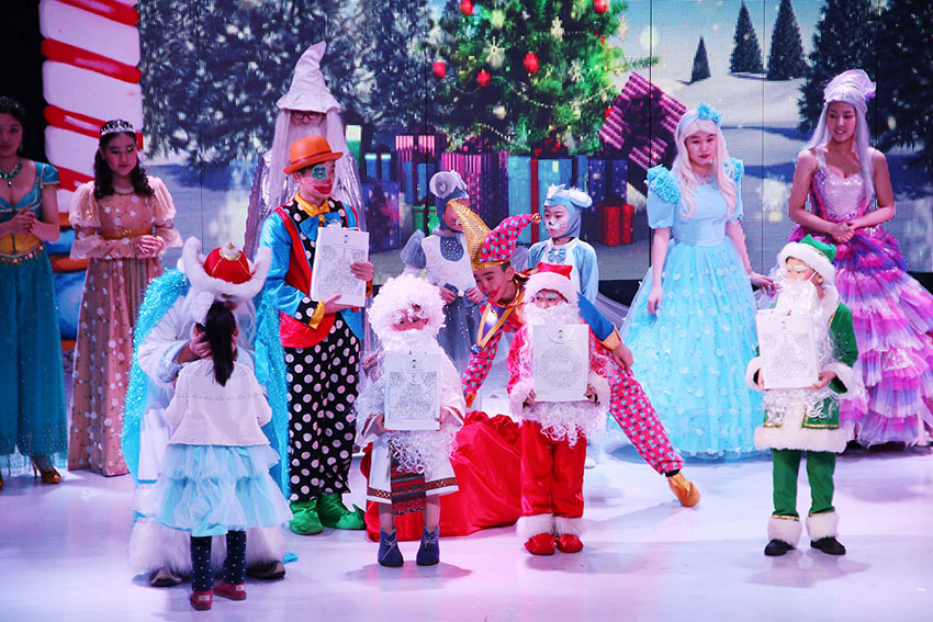 Хүүхдийн гүрэнт улсын сүлд модны наадам