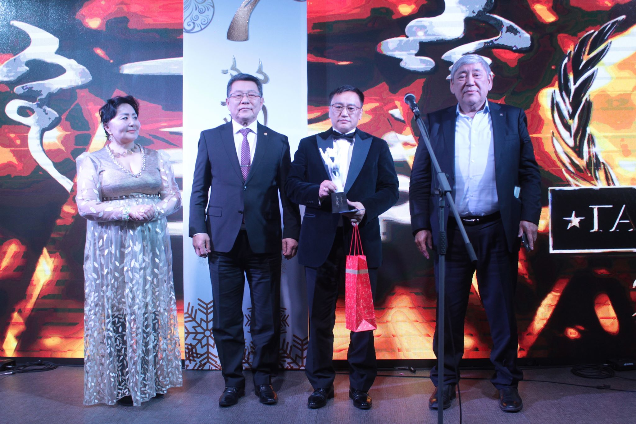 Сүхбаатар аймгийн “Гангар хун-2019” цомын эзэд тодорлоо