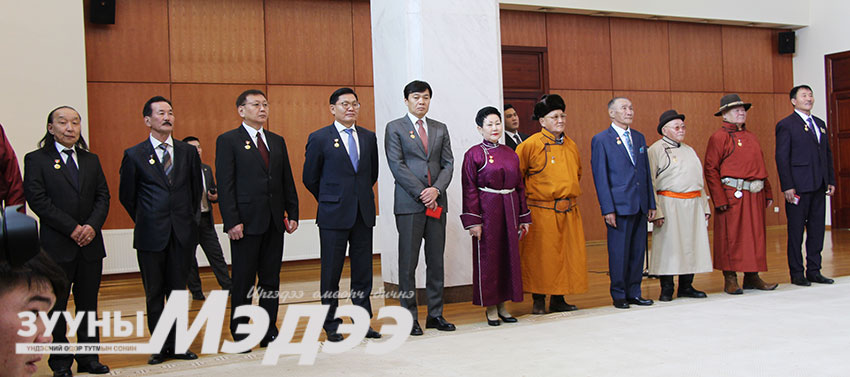 “Голомт”-ын Д.Баясгалан, “Түмэн шувуут”-ын Л.Эрхэмбаяр нар гавьяат боллоо