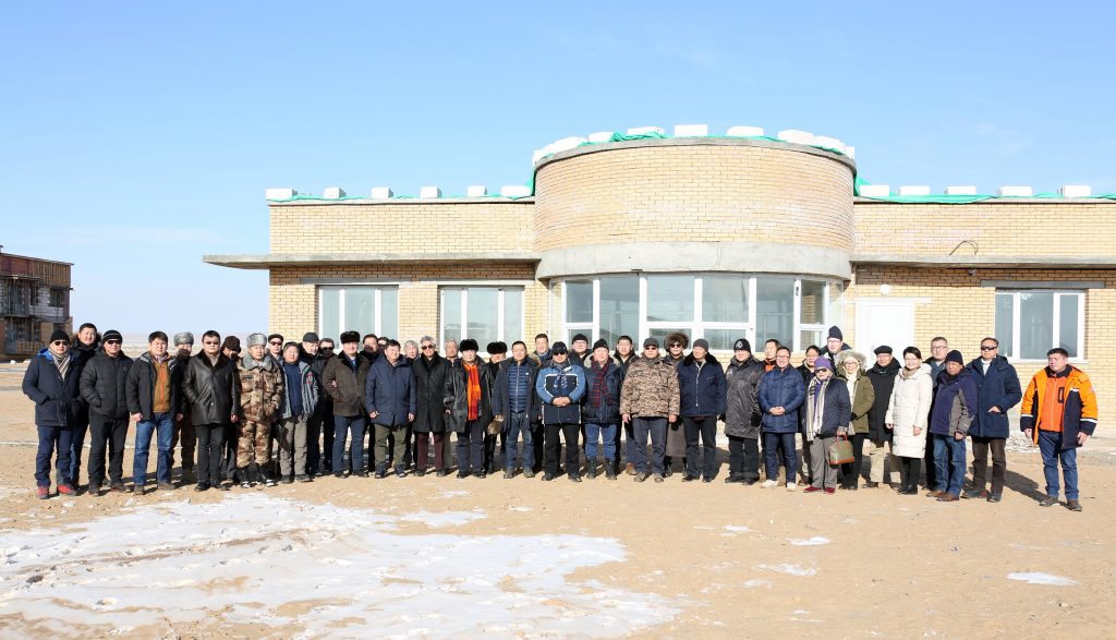 ДТГ-ын тэргүүн нар төмөр замын бүтээн байгуулалтын ажлын явцтай танилцав