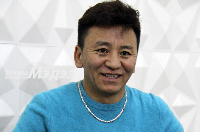 А.Анхбаяр: Бид хоёр тэр л хэвээрээ байгаа