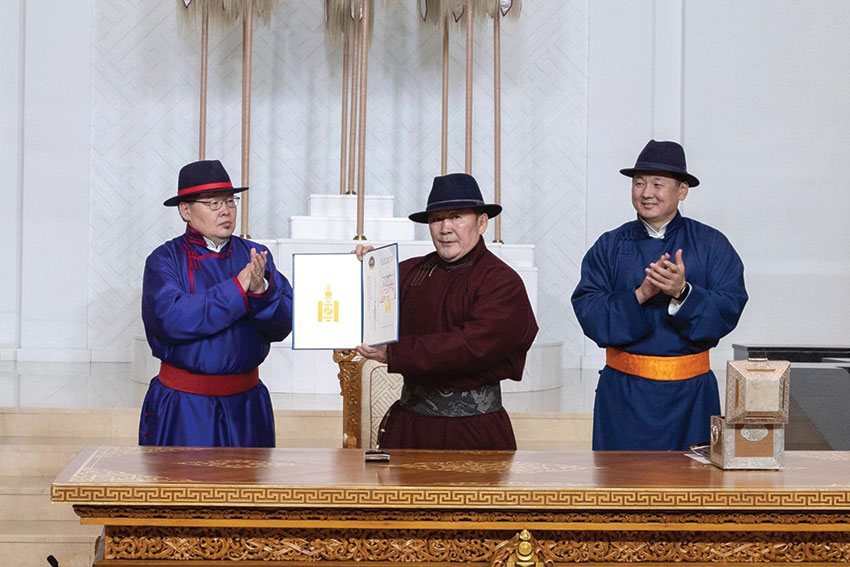 Ерөнхийлөгч Х.Баттулгын сонгогдох эрх гээгдсэн үү?