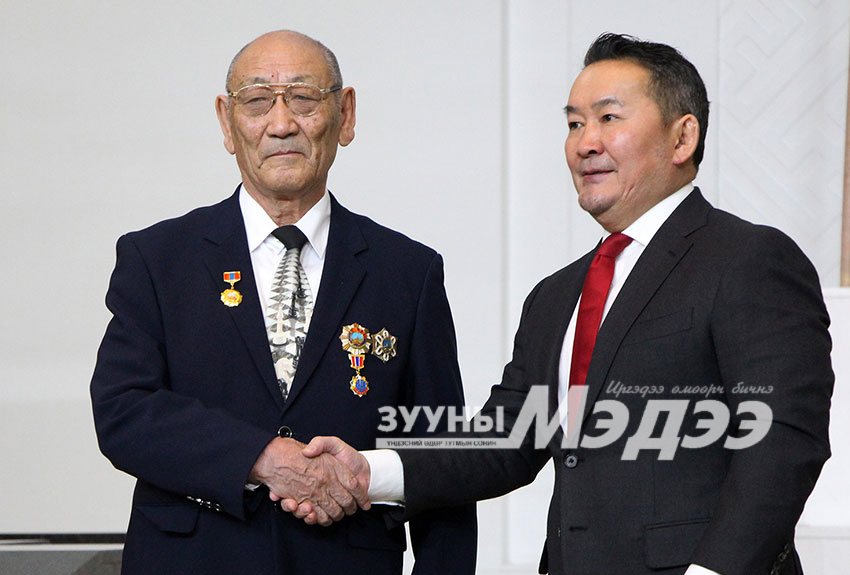 Дуу хууртай Дундговийн шатарчин