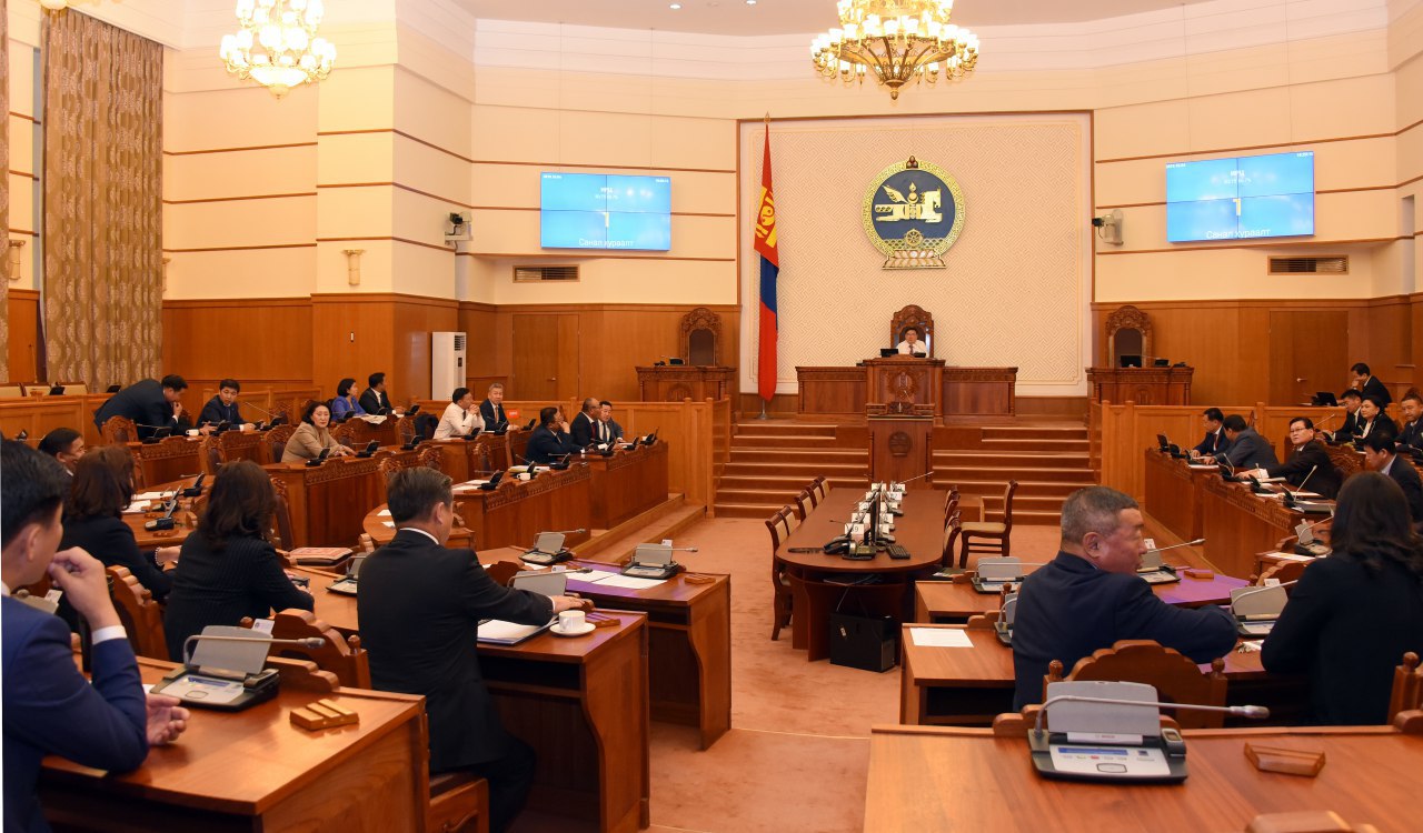 “Хууль батлаад “Саарал жагсаалт”-аас гарчихгүй”