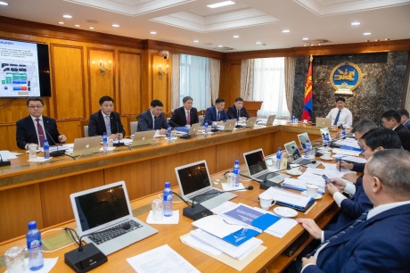 Б.Батцэцэгийг Итали, Ц.Цэнгэлийг Болгарын Элчин сайдаар томилно