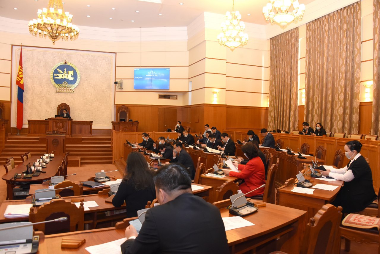 Чуулган: Н.Номтойбаярын бүрэн эрхийг түдгэлзүүлэх шийдвэр гаргалаа