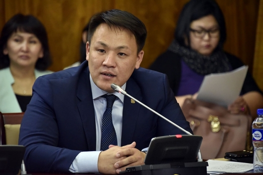 УИХ: Н.Номтойбаярыг түдгэлзүүлэх эсэх асуудлаар нууцаар санал хурааж байна