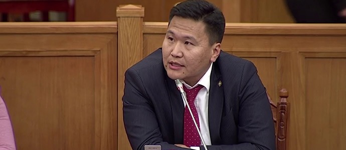 Т.Аюурсайхан: УИХ хуулиа мөрдөхгүй байхад ард түмэн яах вэ?