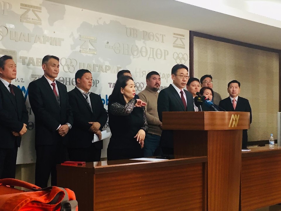 Улс төрийн намууд эв нэгдлийн санамж бичиг байгууллаа