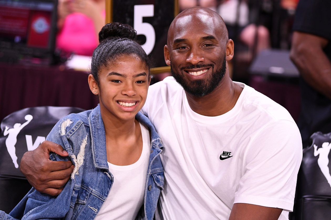 Супер од Kobe Bryant охинтойгоо ослоор өөд болжээ