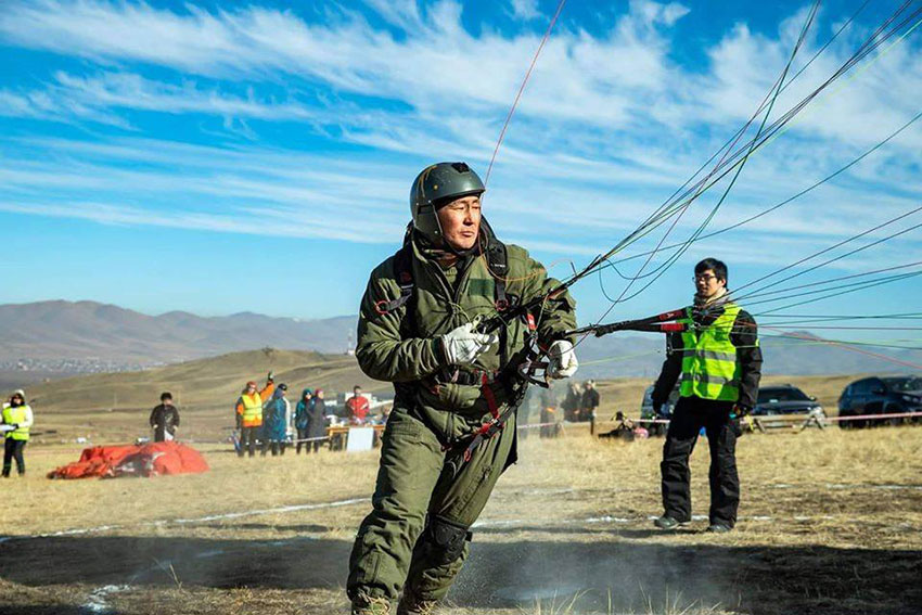 Б.Ганзориг:  Шүхэр надад эрх чөлөөг өгдөг