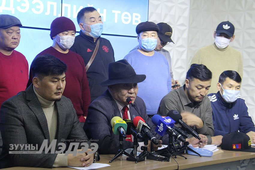 С.Эрдэнэ: Д.Сумъяабазар сайд ард түмний өмчид бүдүүлгээр халдаж байна