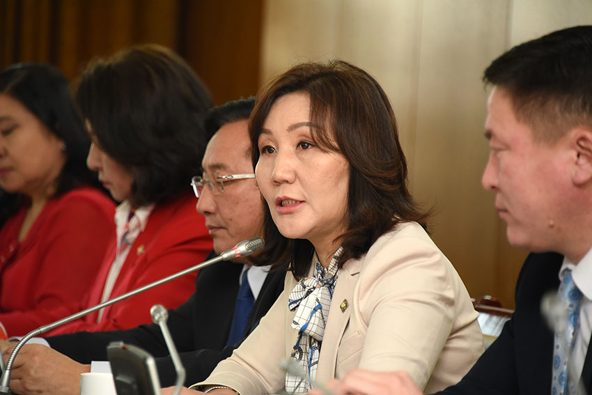 М.Оюунчимэг: Агаарын бохирдлыг 75 тэрбумаар бууруулж чадсан