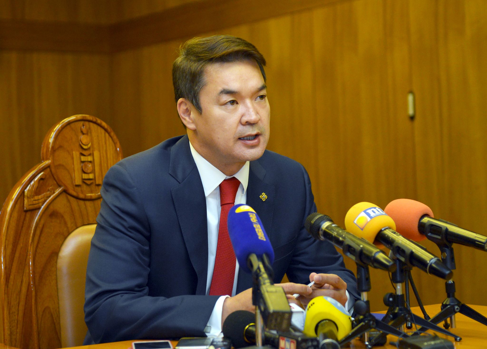 Ч.Сайханбилэг гадны улсаас иргэншил хүсчээ