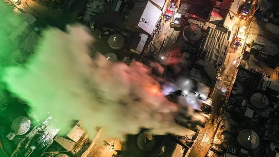 Ганданд хоёр гэр, хаус шатжээ