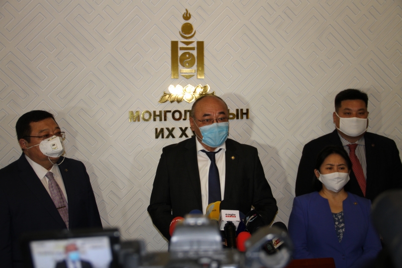 ААН-ийн зээлийг гурван хувьд шилжүүлэх хуулийн төсөл өргөн барилаа